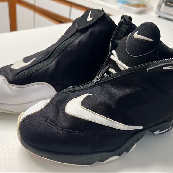 Nike Air Zoom Flight The Glove
Black/White OG - Picture 2 of 5